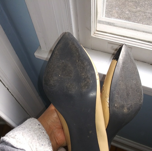 Pumps - Picture 2 of 5